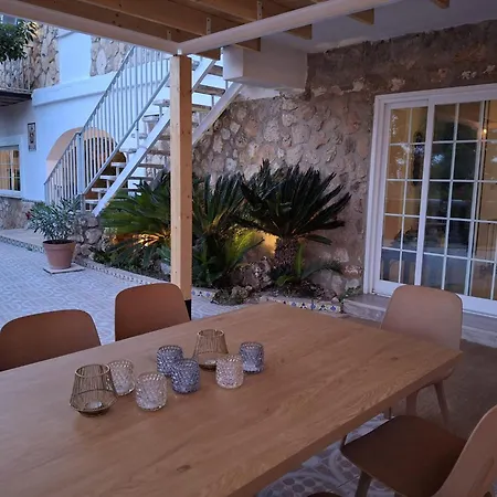 Mansion Els Amics לינה וארוחת בוקר